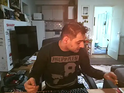 mihaimichael online show from November 5, 1:24 pm