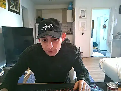 mihaimichael online show from April 6, 1:56 pm