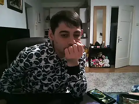 Snapshot of mihaimichael chatting on January 14, 10:34 pm mihaimichael online show from January 14, 10:34 pm