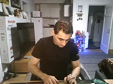 Snapshot of mihaimichael chatting on October 18, 11:20 pm mihaimichael online show from October 18, 11:20 pm