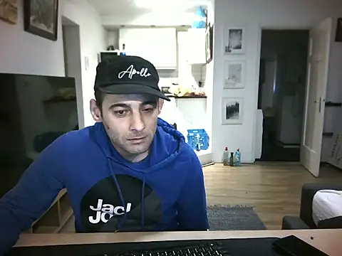 mihaimichael online show from April 20, 9:50 pm