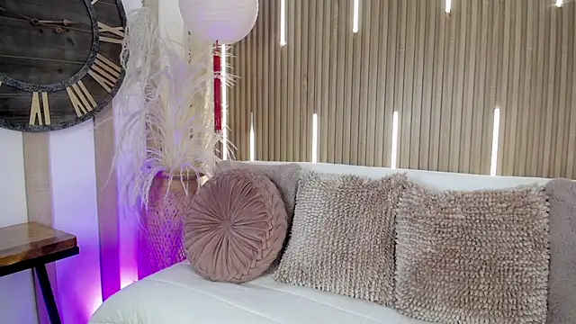 Tayzon Foxxx online show from April 27, 8:25 pm