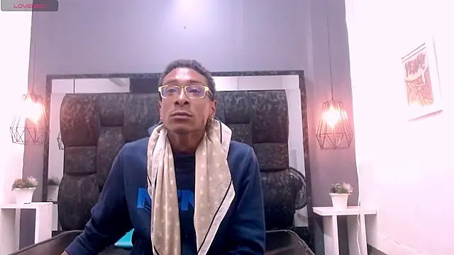 Snapshot of Jose_Smoke chatting on January 5, 3:11 am Jose Smoke online show from January 5, 3:11 am