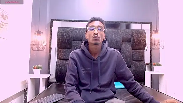 Snapshot of Jose_Smoke chatting on January 18, 3:35 am Jose Smoke online show from January 18, 3:35 am