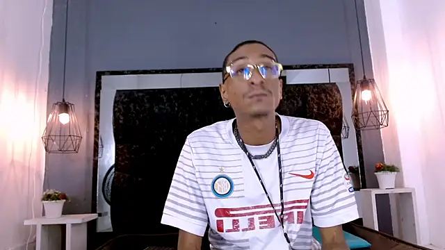 Snapshot of Jose_Smoke chatting on January 30, 3:44 am Jose Smoke online show from January 30, 3:44 am