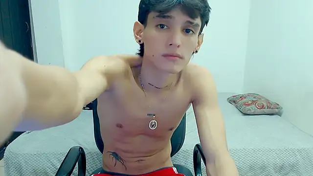 Curtis Jones online show from January 16, 5:44 pm