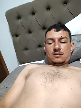 jhomgostosomg online show from April 8, 10:36 am