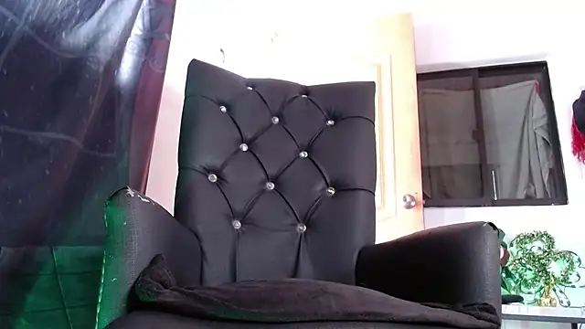 Snapshot of ren_stipee chatting on January 27, 9:55 pm ren stipee online show from January 27, 9:55 pm