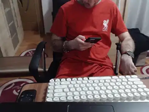 Snapshot of uncutguy01 chatting on March 10, 4:46 pm uncutguy01 online show from March 10, 4:46 pm