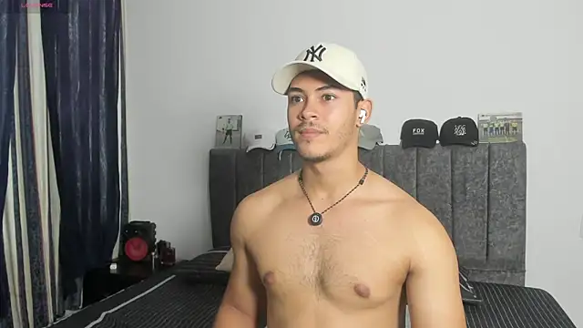 Iamdylan777 online show from May 2, 3:37 pm