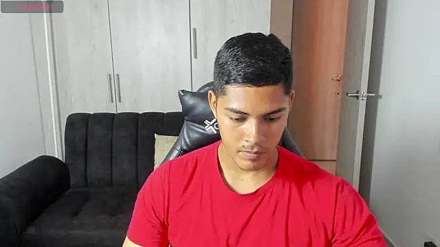 Snapshot of Iamdylan777 chatting on October 7, 4:33 pm Iamdylan777 online show from October 7, 4:33 pm