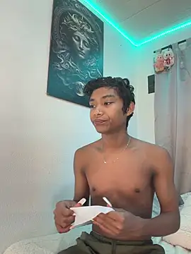 alejo cute online show from June 22, 1:04 pm