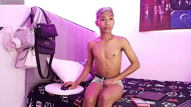 Snapshot of alejo_cute chatting on December 28, 2:54 pm alejo cute online show from December 28, 2:54 pm