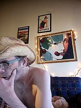 Snapshot of Geaux_Again chatting on March 2, 8:14 pm Geaux Again online show from March 2, 8:14 pm