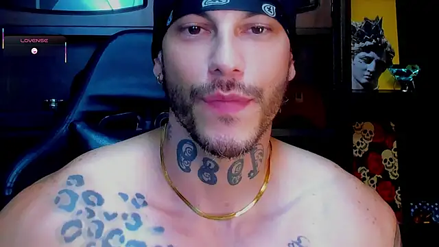 Snapshot of RickG_Oficial chatting on September 28, 1:47 am RickG Oficial online show from September 28, 1:47 am