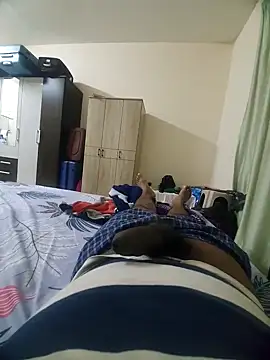 Snapshot of sexymallusexymale chatting on February 26, 2:37 am sexymallusexymale online show from February 26, 2:37 am