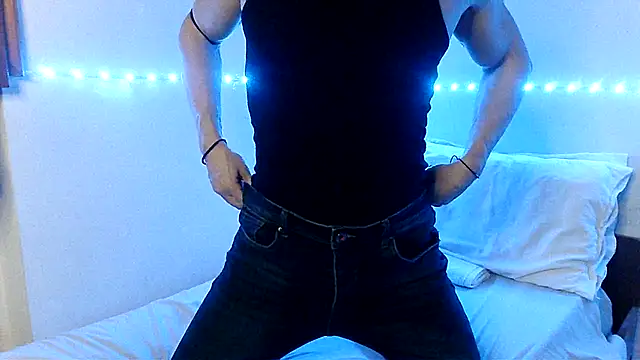 Snapshot of Alexx_Fit023 chatting on February 27, 9:47 pm Alexx Fit023 online show from February 27, 9:47 pm