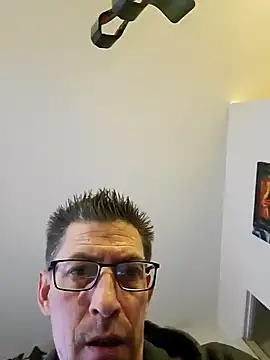 fred134969 online show from February 2, 5:21 am