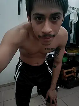 Snapshot of culitotragon24 chatting on October 21, 6:38 am culitotragon24 online show from October 21, 6:38 am