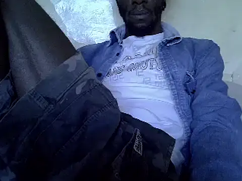 Snapshot of Delicious-D chatting on December 11, 7:43 am Delicious-D online show from December 11, 7:43 am