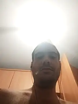 skrigul12 online show from September 19, 7:24 pm