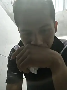 men09zz online show from December 23, 3:04 am