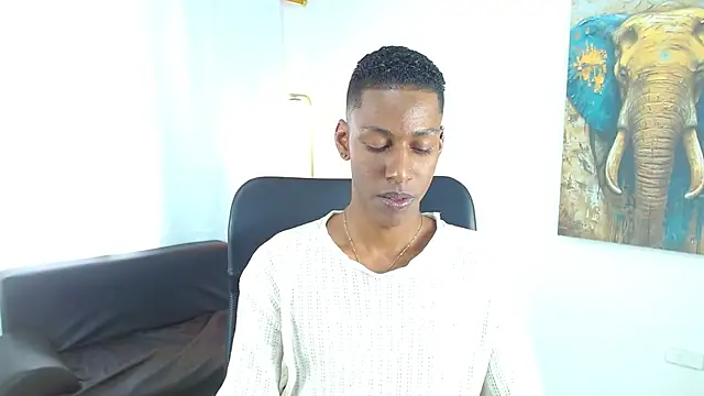 maiki18  online show from February 7, 8:58 pm