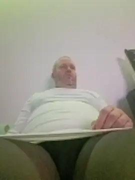 ShyBoy1982 online show from May 2, 11:07 pm
