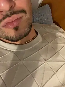 islandboiZ online show from February 2, 10:40 pm