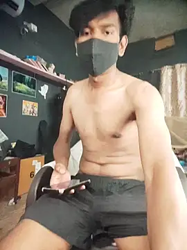 richardjames95 online show from April 23, 7:16 pm