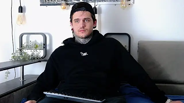 CarterCole online show from March 3, 1:26 pm