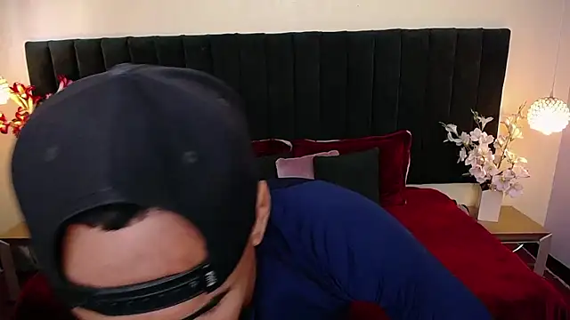 soft attraction online show from January 10, 8:00 pm