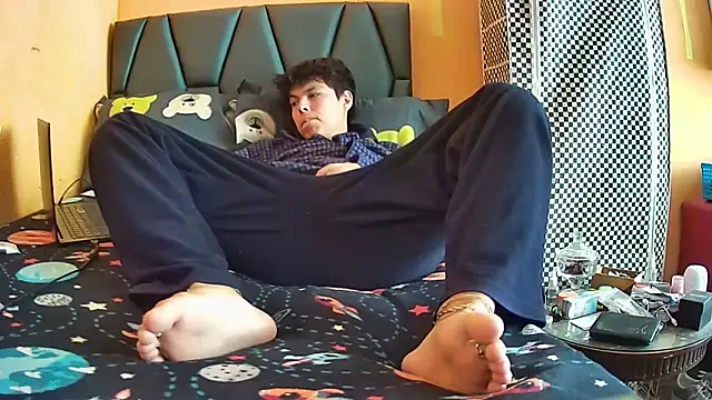 diegotorresd2312 online show from April 26, 6:48 pm