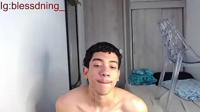 latinhandsome online show from February 3, 4:41 pm