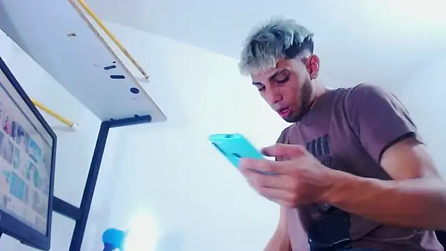 Gregory hard online show from December 5, 7:54 pm