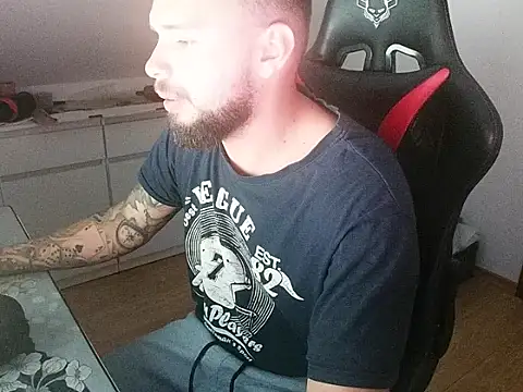 prezydentcam online show from April 9, 4:35 pm