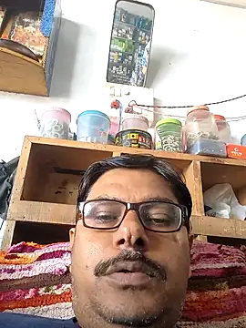 Snapshot of Srmotrs chatting on September 18, 5:31 am Srmotrs online show from September 18, 5:31 am