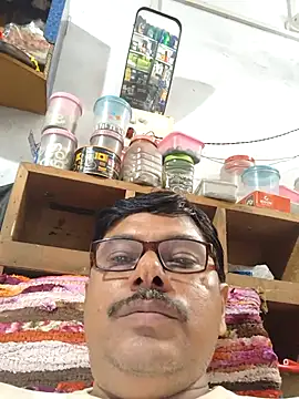 Snapshot of Srmotrs chatting on September 12, 3:23 pm Srmotrs online show from September 12, 3:23 pm