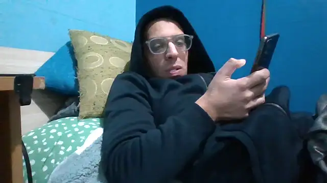 Simone 18 10  online show from January 14, 7:32 pm