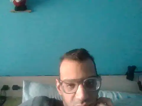 Simone 18 10  online show from December 30, 10:32 am