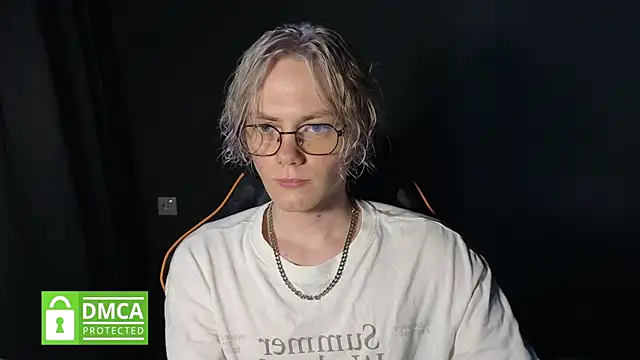 Keytaro online show from May 6, 2:39 pm