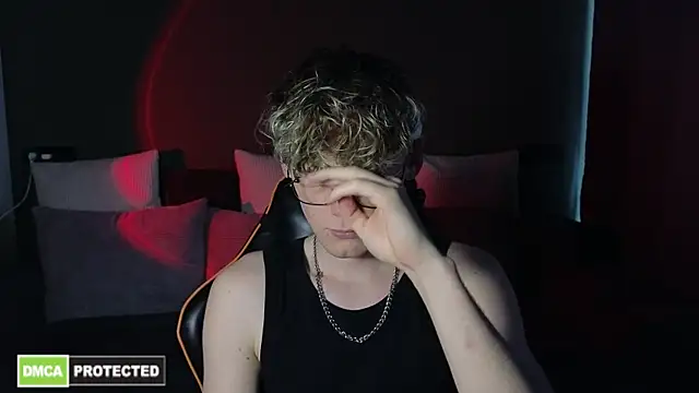 Keytaro online show from April 12, 1:12 pm