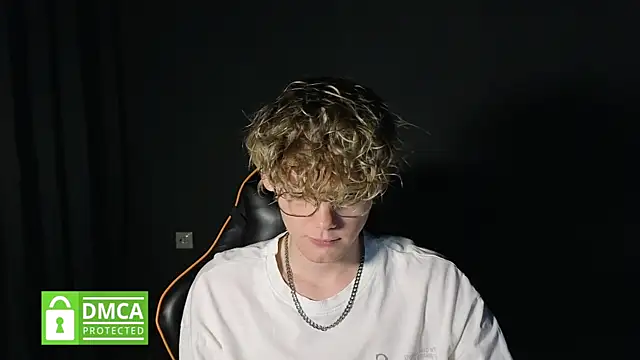 Keytaro online show from April 27, 11:54 pm