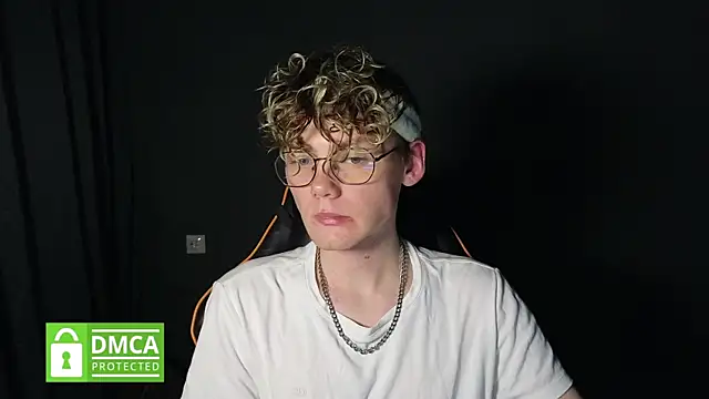 Keytaro online show from April 25, 1:08 am