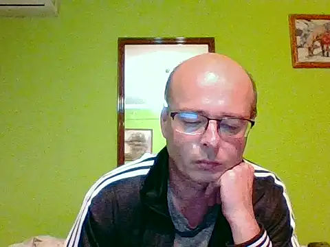 Snapshot of Tiger202441 chatting on September 16, 9:37 pm Tiger202441 online show from September 16, 9:37 pm