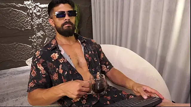 DannSaenz online show from April 30, 8:57 pm