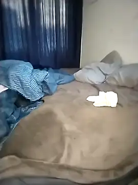 Convertiblechulo online show from April 4, 4:53 am