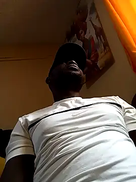 Snapshot of ClinDi chatting on March 10, 10:18 am ClinDi online show from March 10, 10:18 am