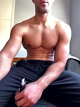 Snapshot of ItsYourHotPapi chatting on December 5, 10:55 am ItsYourHotPapi online show from December 5, 10:55 am