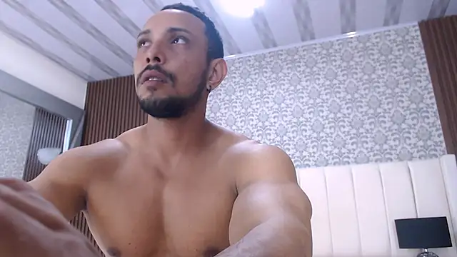 Snapshot of Thiago_Summers chatting on December 27, 6:20 pm Thiago Summers online show from December 27, 6:20 pm